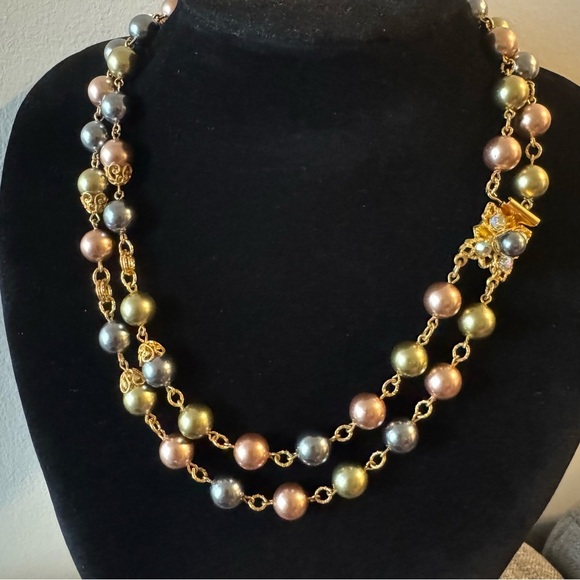 Signed Joan Rivers Vintage Double Pearl Strand + Matching Clip On Earrings - Picture 9 of 17